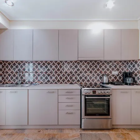 Apartment Elegant 2 Ba Close To Metro Station Athen